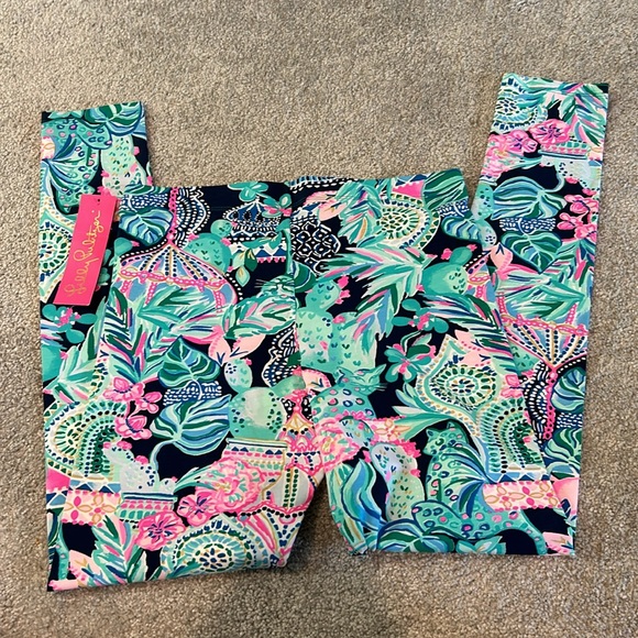 NWT Lily Pulitzer Looking Sharp Girls Leggings Size XL - Picture 4 of 4